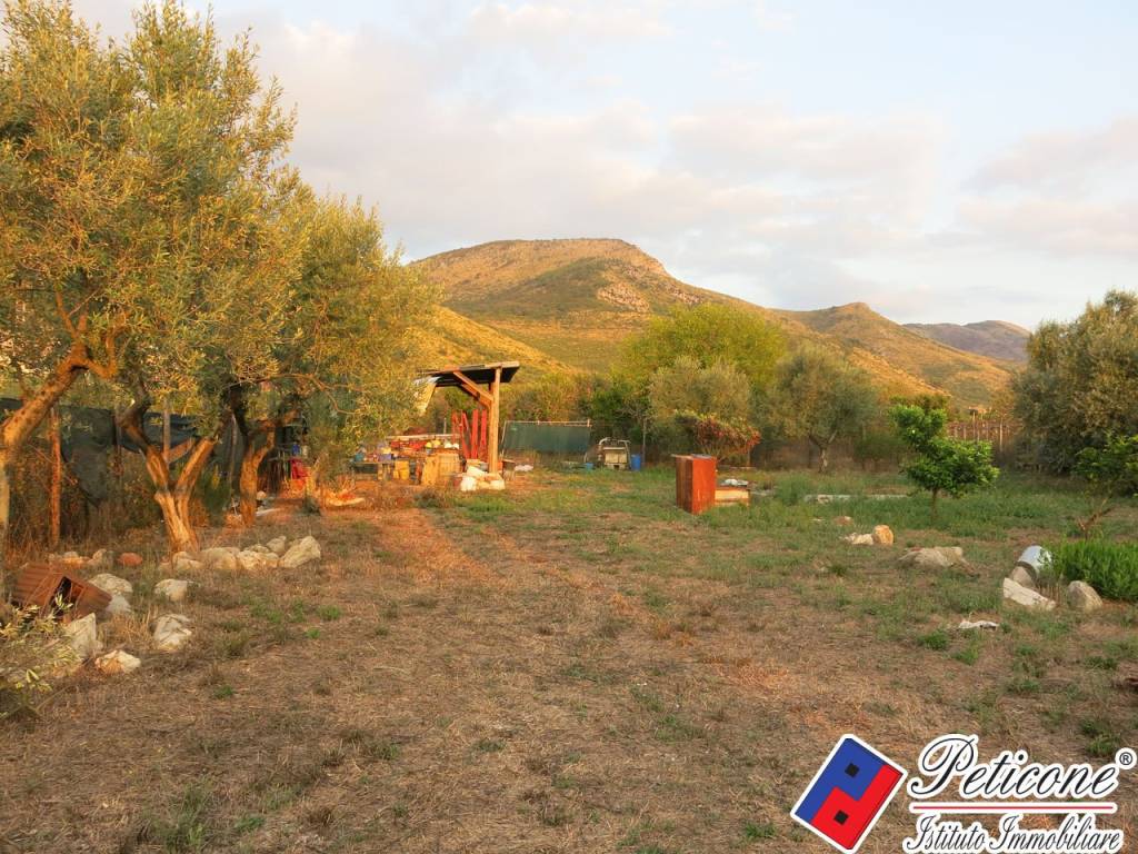 Terreno a Fondi in Via del Tirozzo, 31 - Foto 2