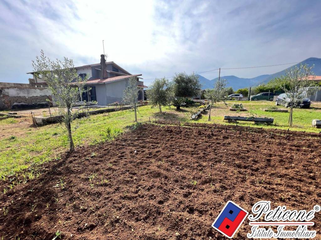 Villa a Fondi in Via Ponte Gagliardo, 11 - Foto 2