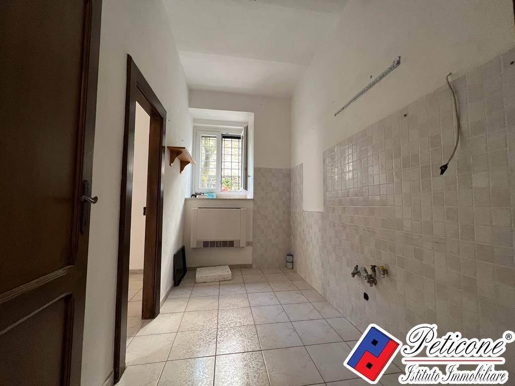 Appartamento a Lenola in Via Lago, 112 - Foto 4