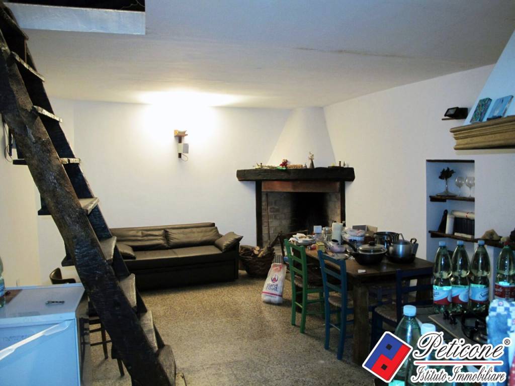 Appartamento a Lenola in Via Sanuario del Colle, 123 - Foto 2