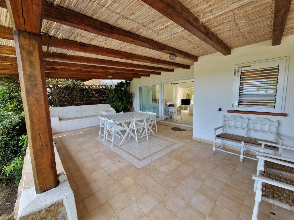 Villetta a schiera a Arzachena in Via della Pantogia - Foto 2