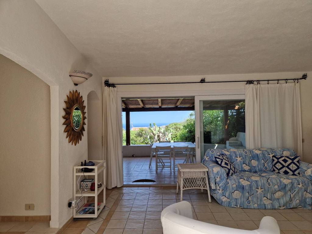 Villetta a schiera a Arzachena in Via della Pantogia - Foto 3