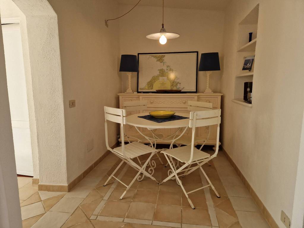 Villetta a schiera a Arzachena in Via della Pantogia - Foto 5