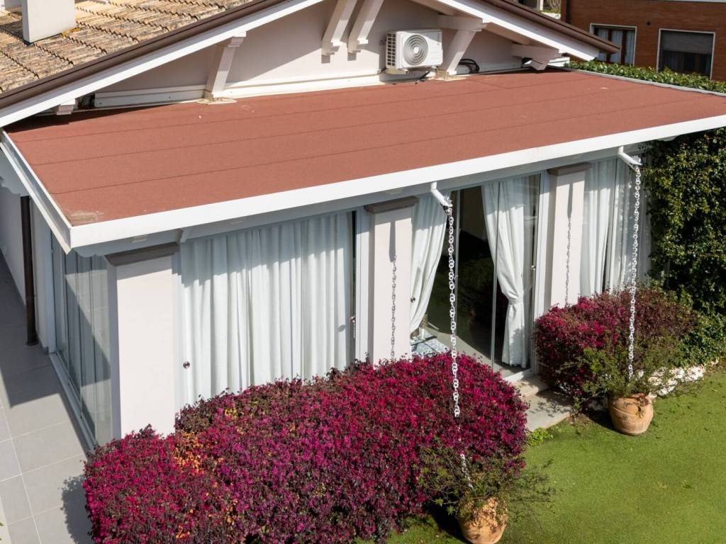 Villa a Forte dei marmi in Via Martiri della Sassaia, 2 - Foto 3