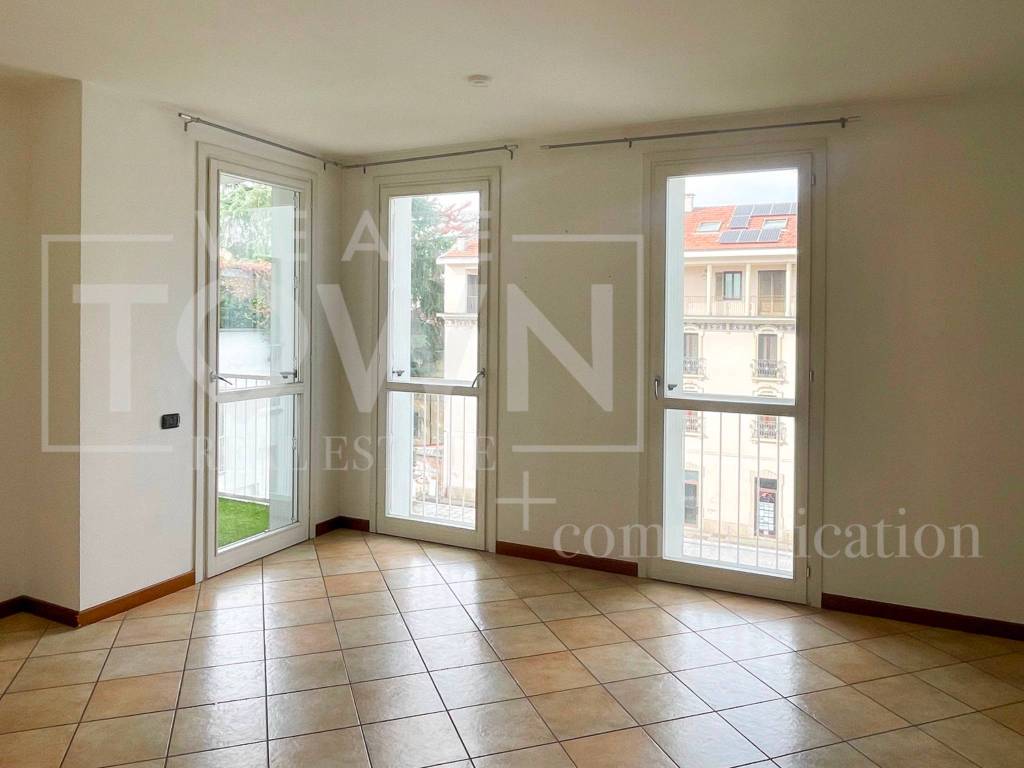 Appartamento a Gallarate in Via Achille Cadolini, 7 - Foto 2