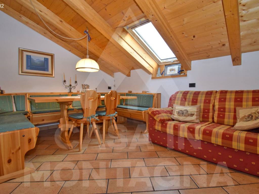 Appartamento a Cavalese in Via Longarù - Foto 3