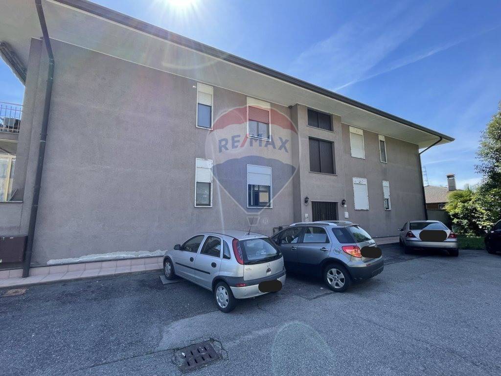 Appartamento a Casalzuigno in Via Campo dei Fiori, 11 - Foto 2