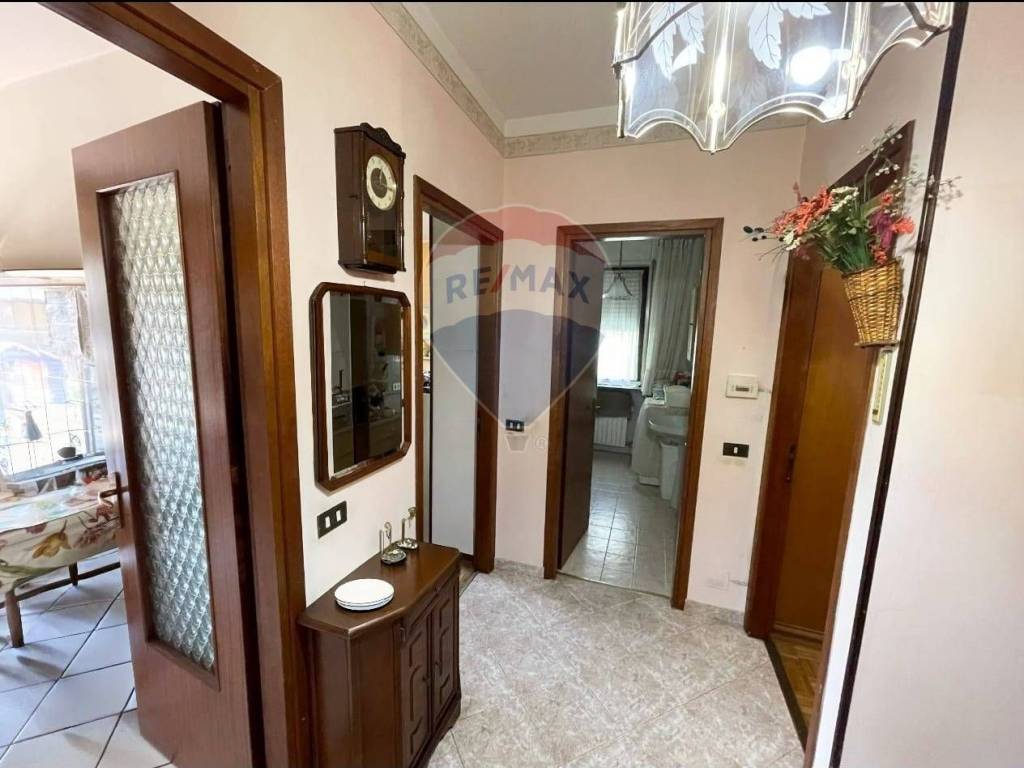 Appartamento a Casalzuigno in Via Campo dei Fiori, 11 - Foto 3