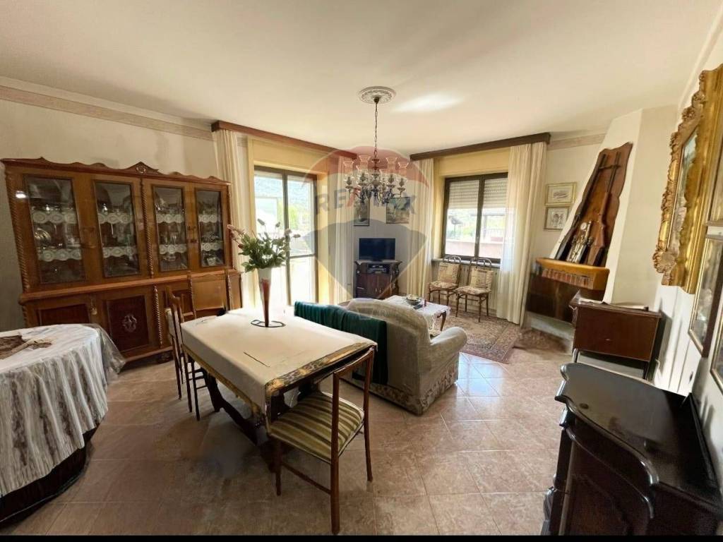 Appartamento a Casalzuigno in Via Campo dei Fiori, 11 - Foto 5