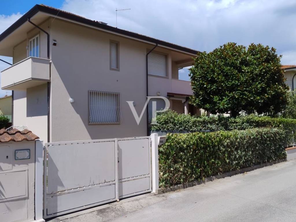 Appartamento a Pietrasanta in Via Eritrea, 23 - Foto 3