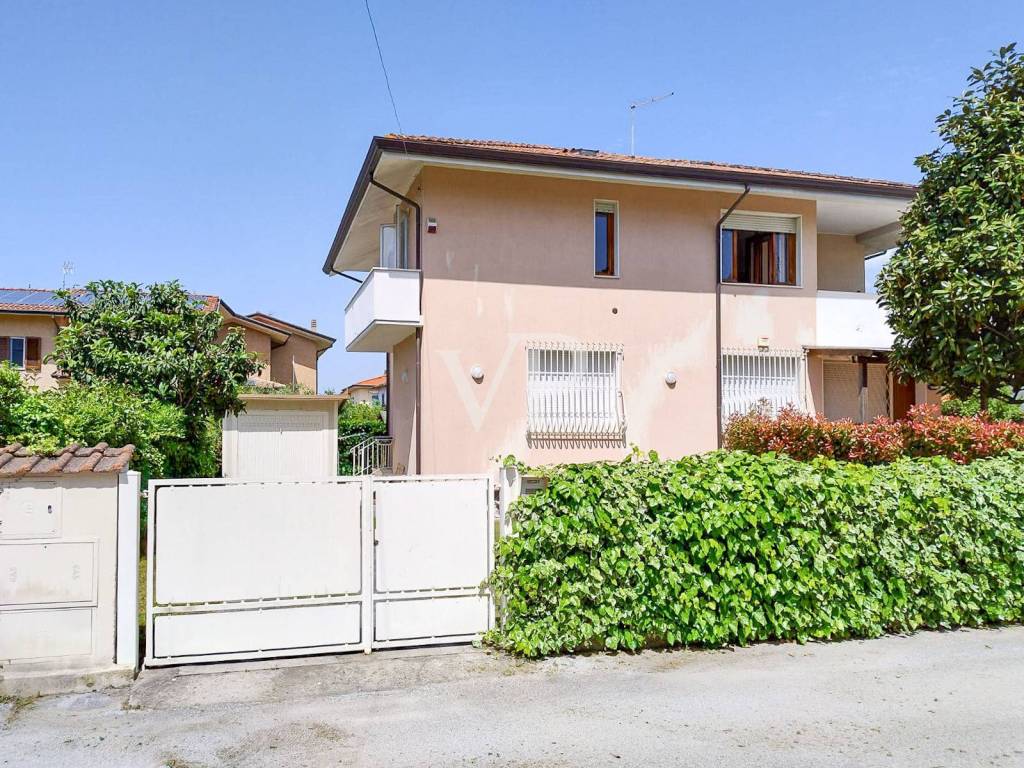 Appartamento a Pietrasanta in Via Eritrea, 23 - Foto 4