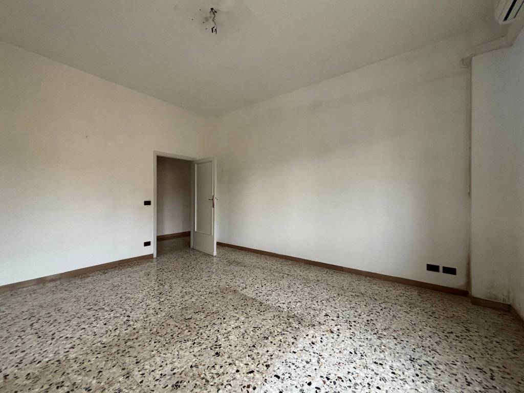 Appartamento a Firenze in Via Coppo di Marcovaldo, 20 - Foto 5