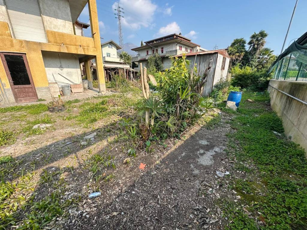 Villa a Calolziocorte in Via Antonio Stoppani, 17 - Foto 3