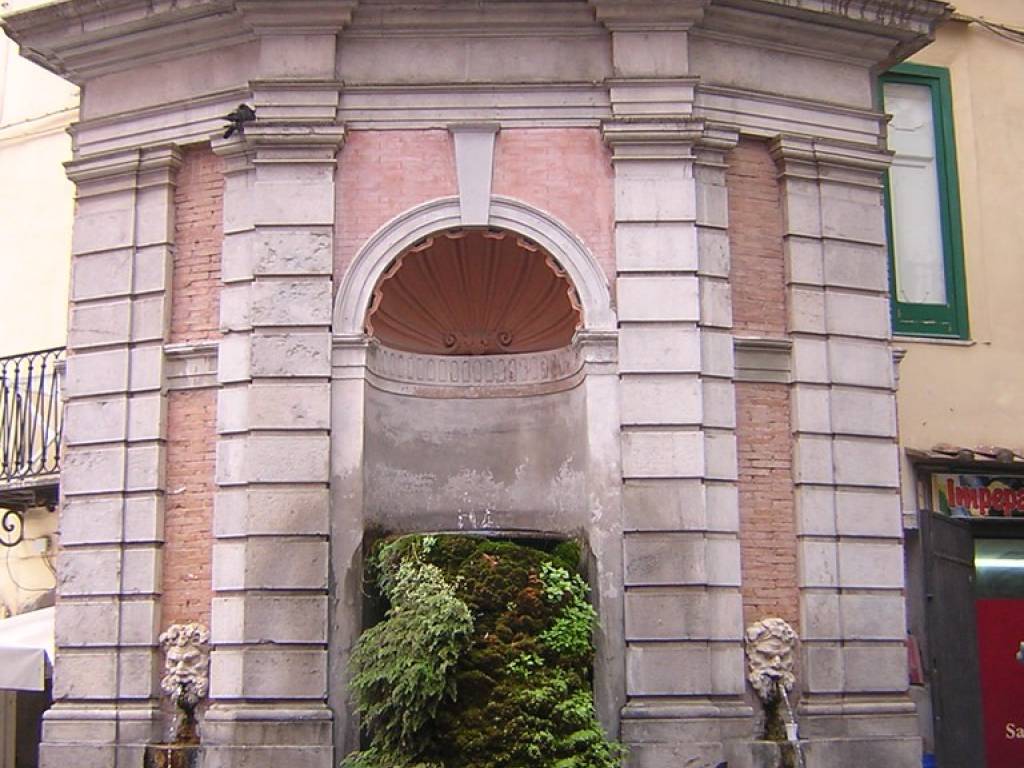 Immobile a Salerno in Piazza Sedile del Campo - Foto 5