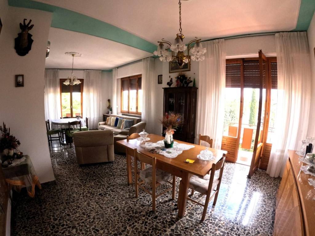 Appartamento a Colle di val d'elsa in Via 25 Aprile - Foto 3