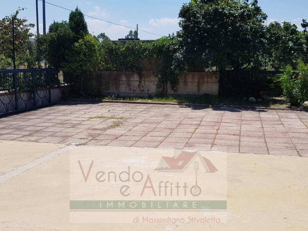 Palazzo / stabile a Montenero di bisaccia - Foto 2