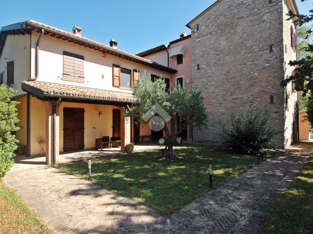 Appartamento a Nocera umbra in VOCABOLO MONINA, 14 - Foto 2