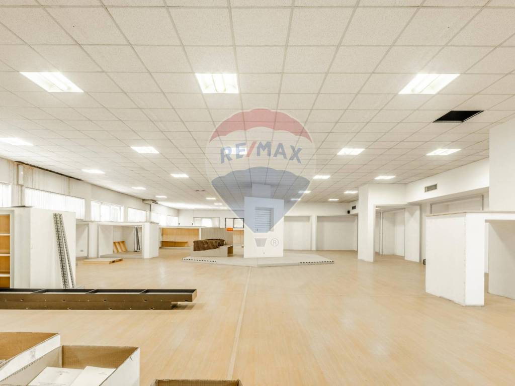 Immobile a Busto arsizio in via enrico dell'acqua, 9 - Foto 2