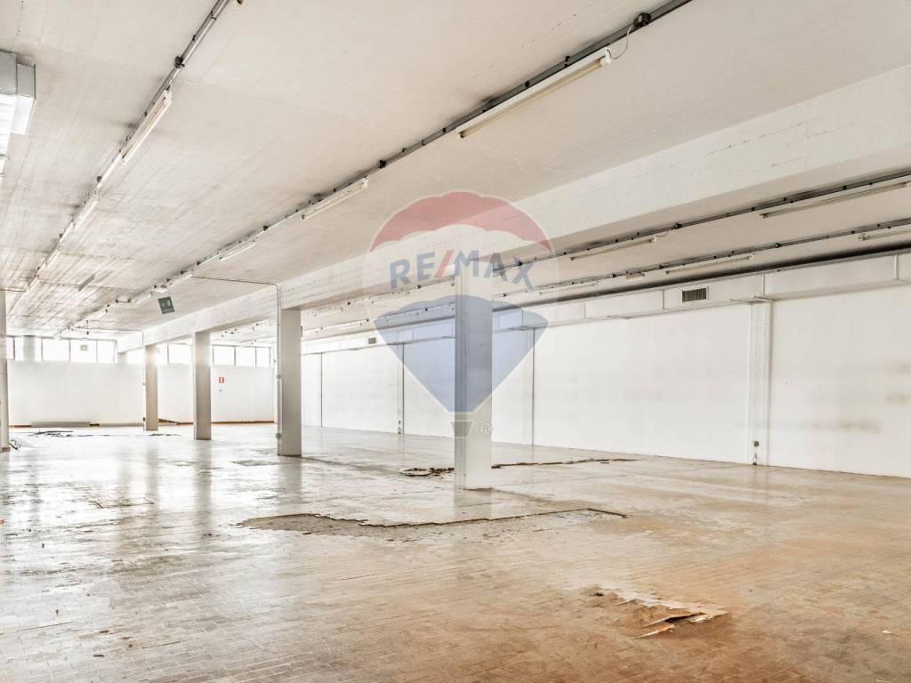 Immobile a Busto arsizio in via enrico dell'acqua, 9 - Foto 5