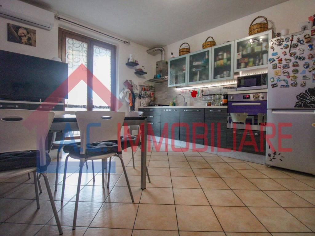 Appartamento a Somma lombardo in Via Novellina - Foto 3