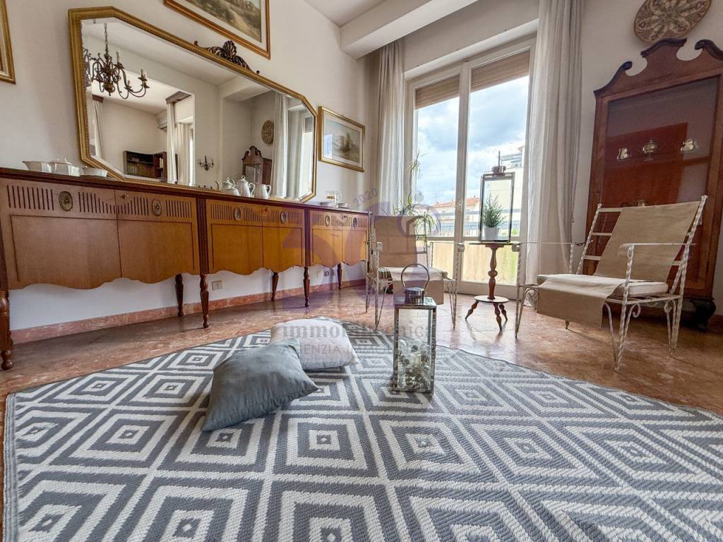Appartamento a Arezzo in Piazza Saione - Foto 3