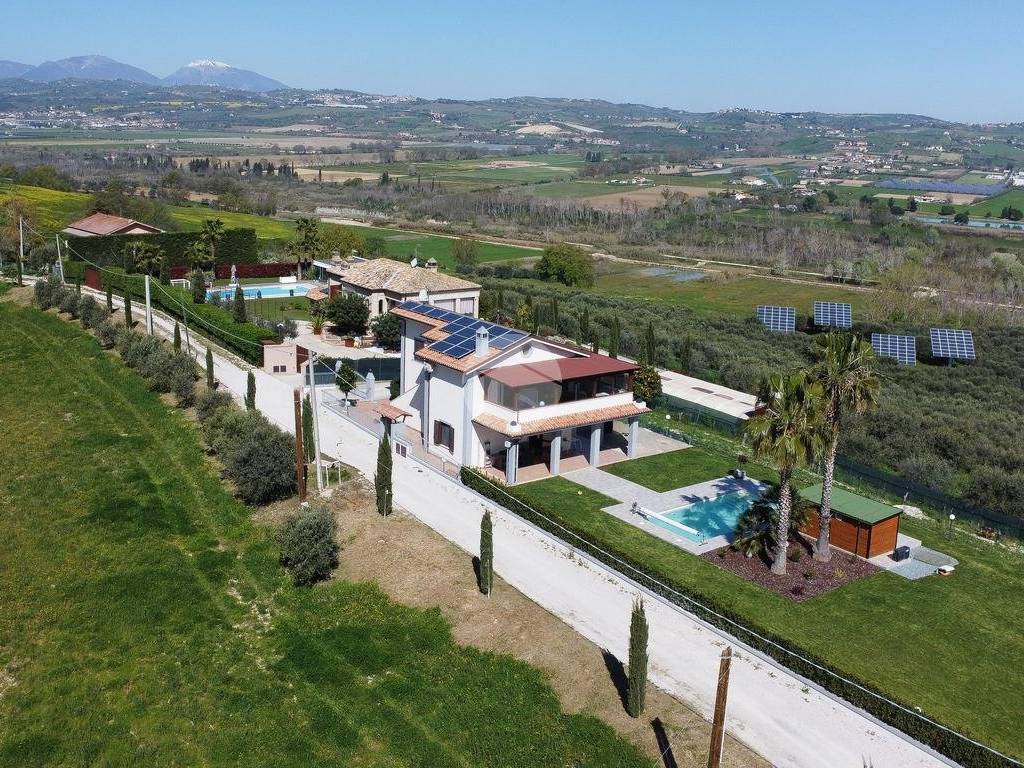 Villa a Atri in Via SP27b - Foto 4