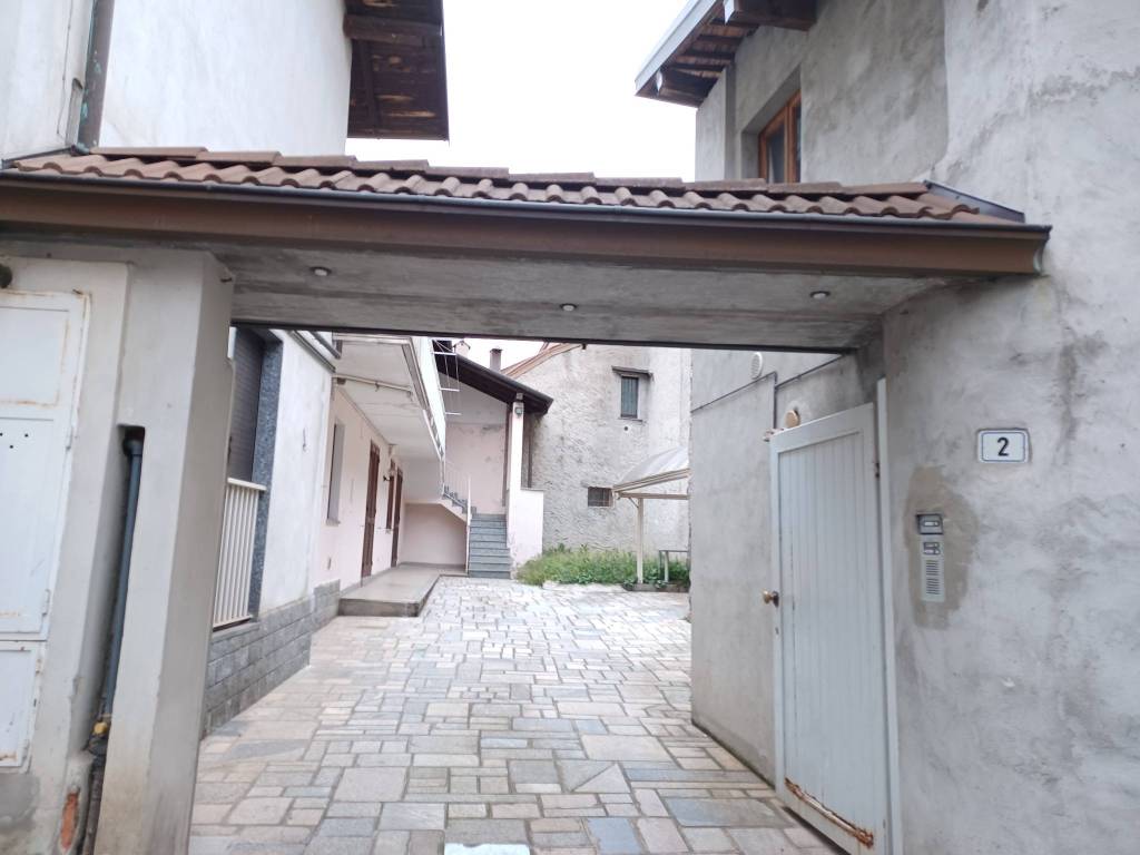 Casa indipendente a Omegna in Via Parravicini, 2 - Foto 2