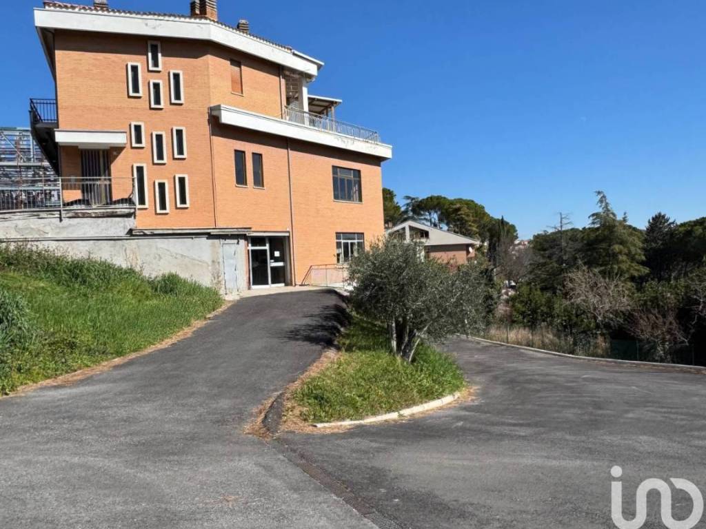 Palazzo / stabile a Macerata in Via Roma - Foto 2