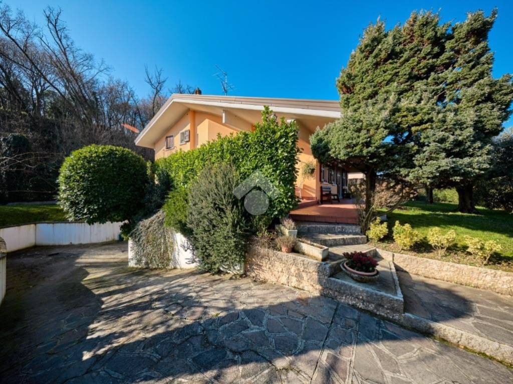 Villa a Peschiera del garda in Via Dolci - Foto 2