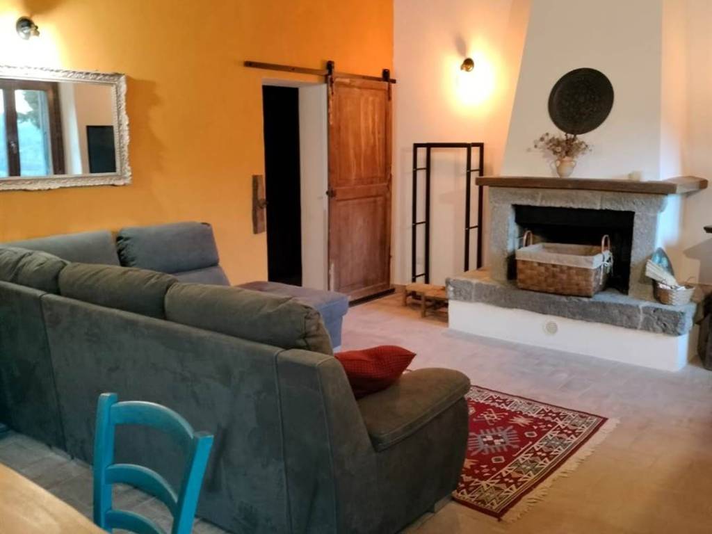 Rustico / casale a Castiglione d'orcia in Via dei Castagni - Foto 2
