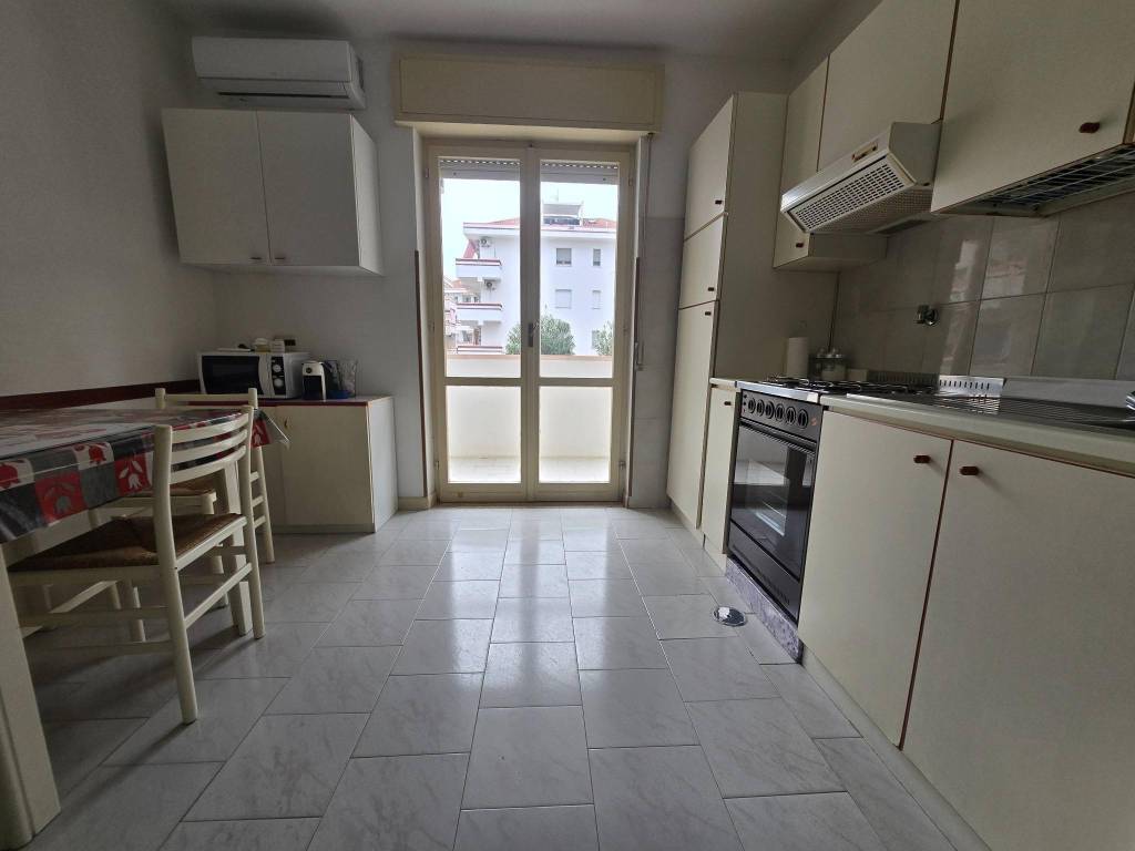 Appartamento a Catanzaro in Via Martiri di Cefalonia - Foto 4