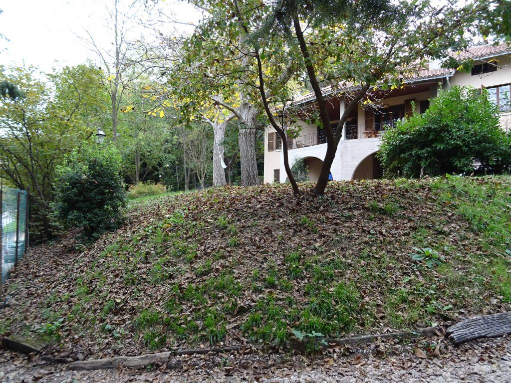 Villa a Fabriano in Via Don Giovanni Minzoni - Foto 5