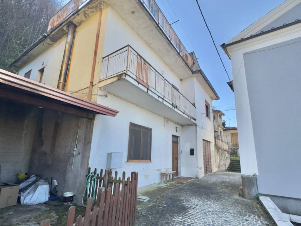 Casa indipendente a Santo stefano del sole in Santo Stefano Del Sole - Piazza Nunziata - Foto 2