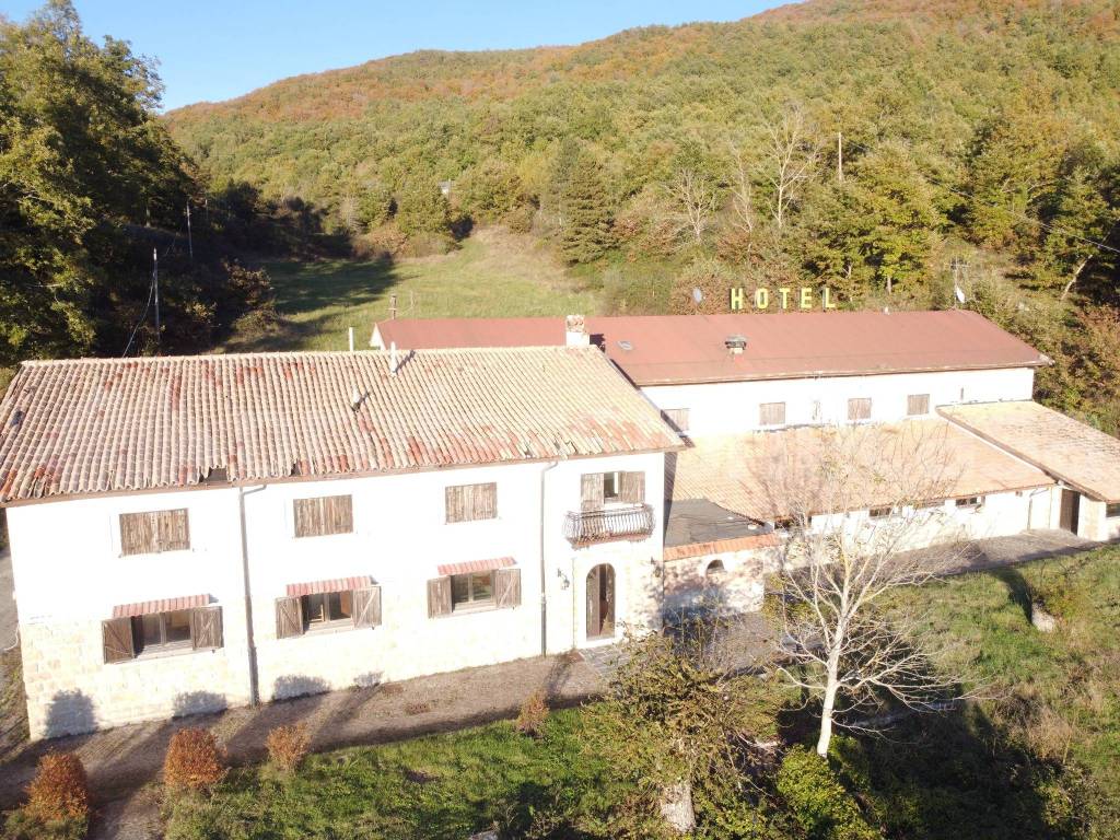 Palazzo / stabile a San pietro avellana in Strada Interpoderale Vicinale Capo Divandra - Foto 4