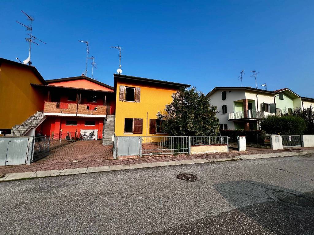 Casa indipendente a Alfonsine in Via Officine Marini, 10 - Foto 4