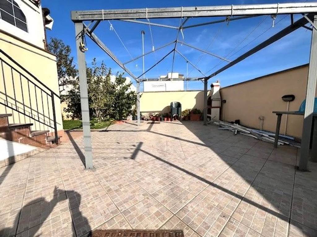 Appartamento a Livorno in Via Cafiero Filippelli - Foto 4