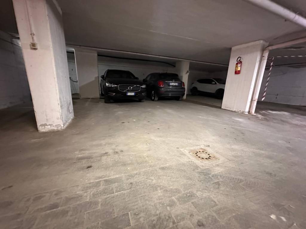 Box / garage a Caserta in Via Vincenzo Lupoli, 34 - Foto 3