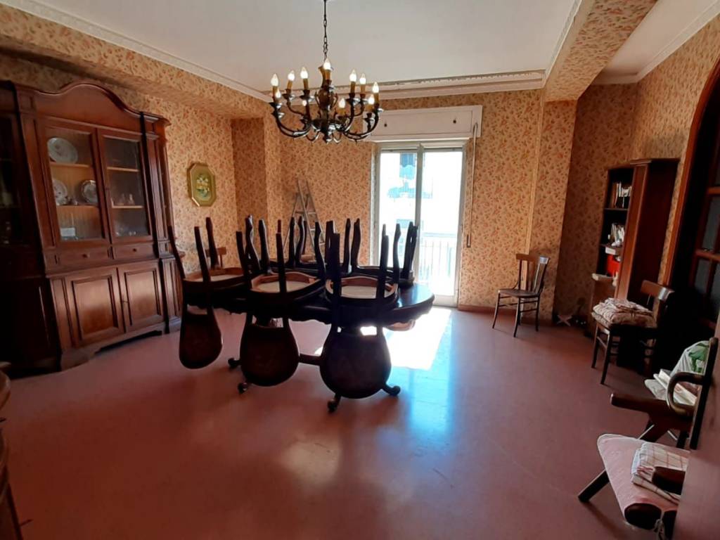 Palazzo / stabile a Lamezia terme in Via Guglielmo Marconi, 14 - Foto 5