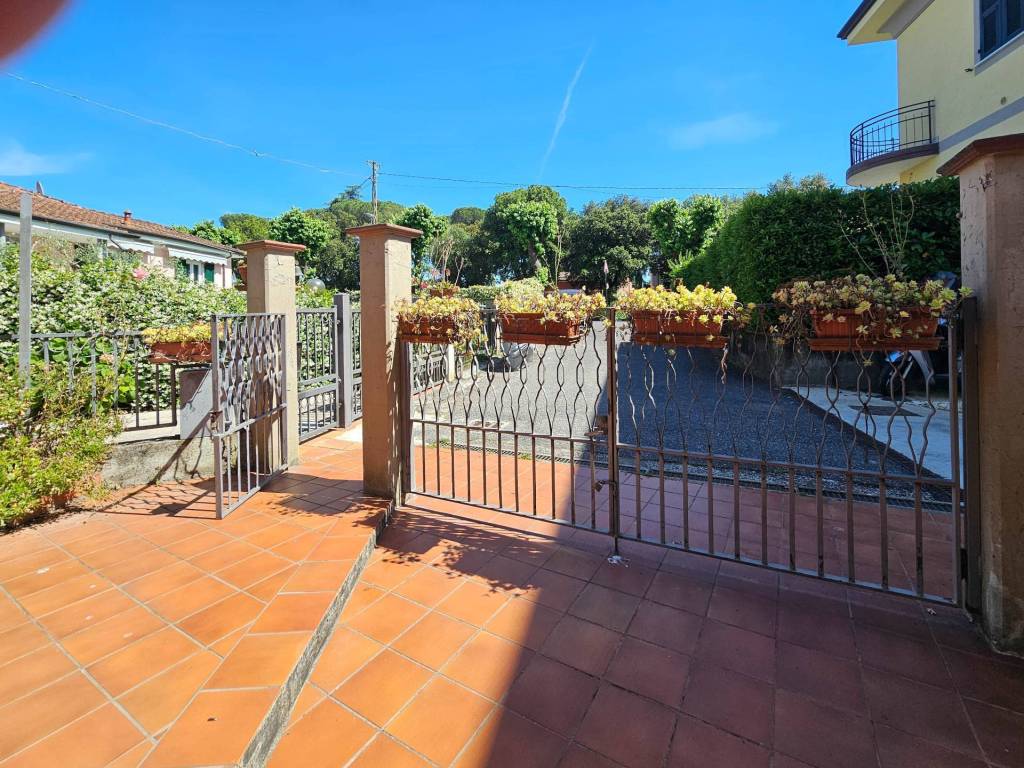 Villa a Sarzana in Via Paolo Diana - Foto 3
