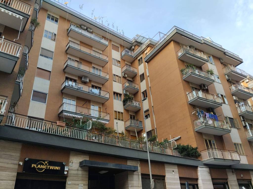 Appartamento a Salerno in Via Francesco Crispi - Foto 2