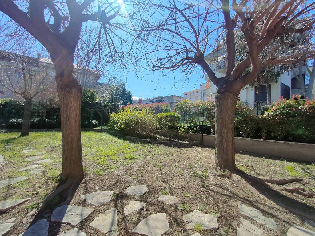 Villa a San benedetto del tronto in Via Toscana, 120 - Foto 5