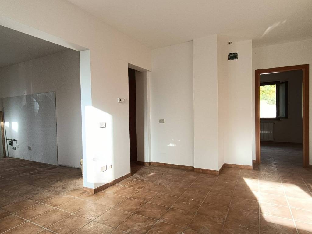 Palazzo / stabile a Camerino - Foto 4