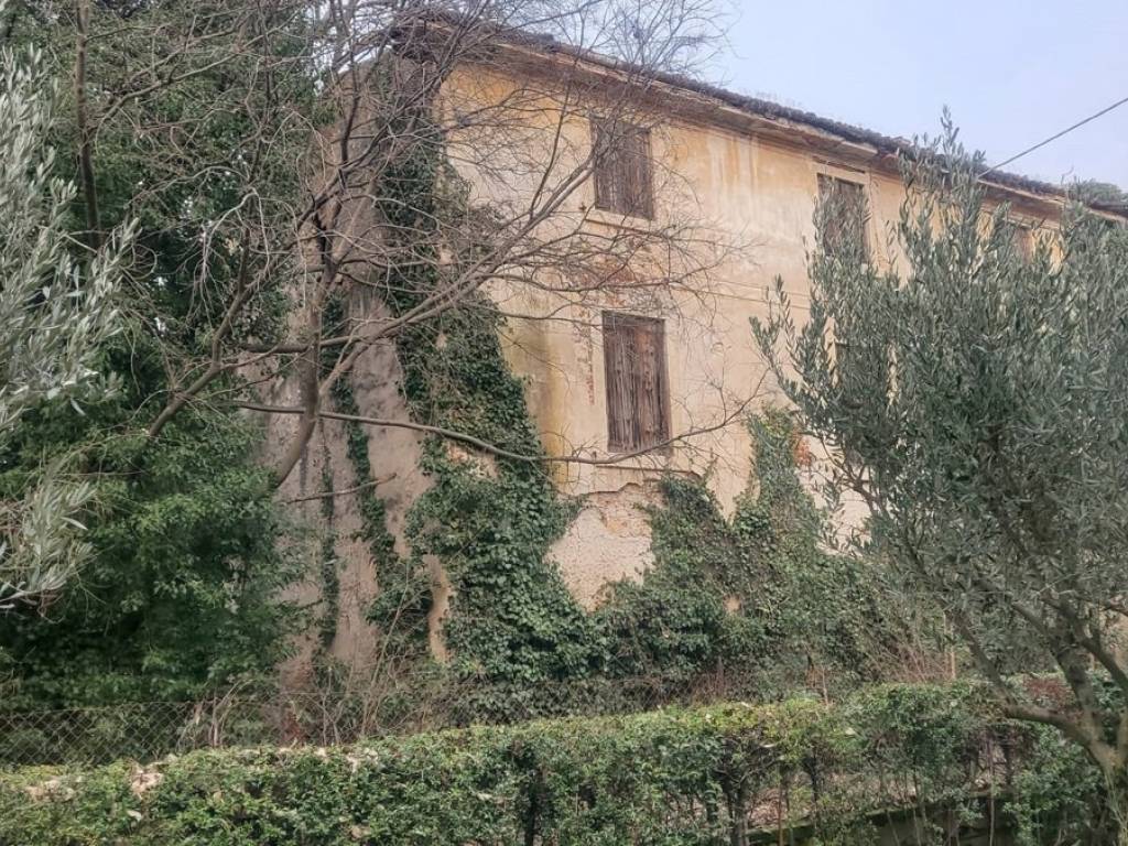 Rustico / casale a Verona in VIA OLIVè, 70 - Foto 5