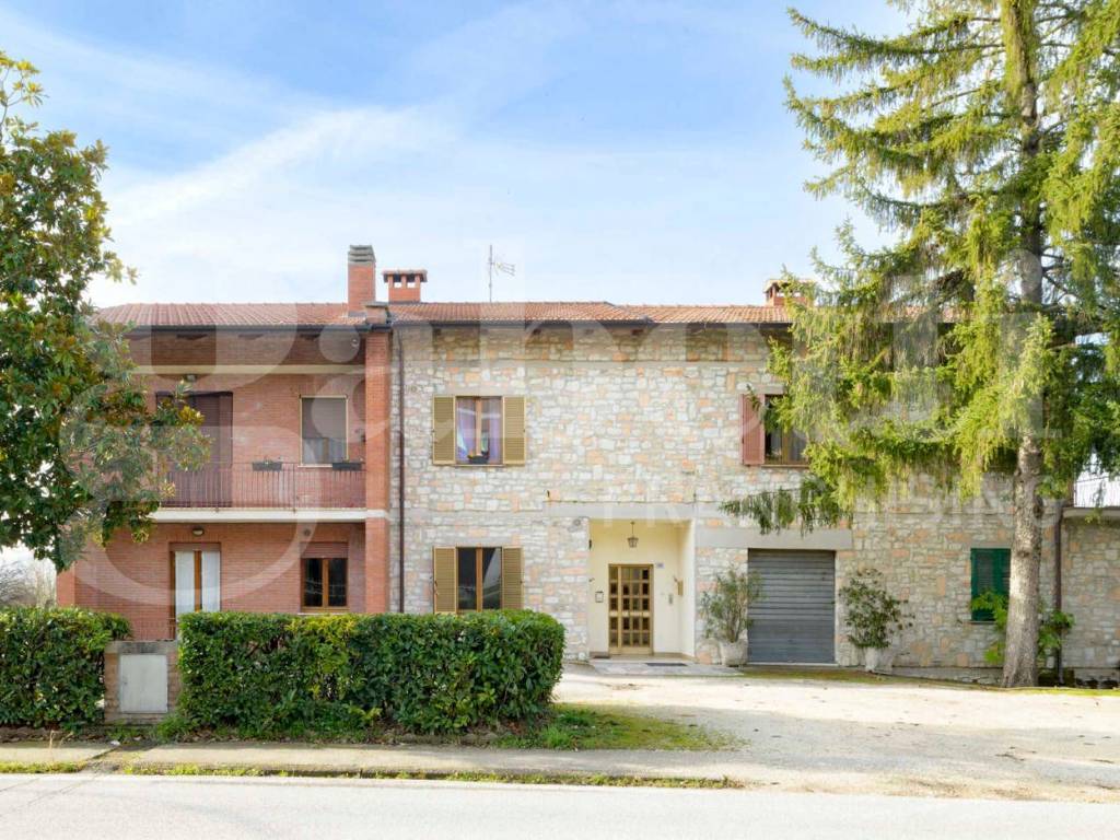 Appartamento a Gubbio in Via dei Cinque Colli , 100 - Foto 3