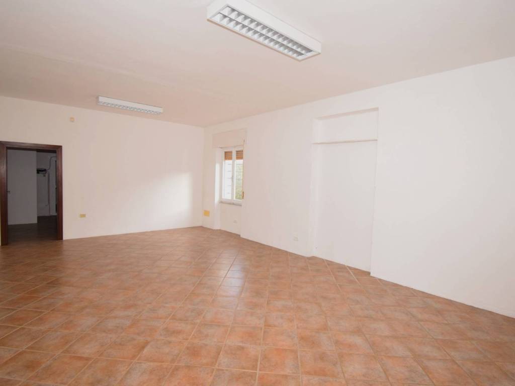 Immobile a Loiri porto san paolo in Via Nazionale - Foto 4