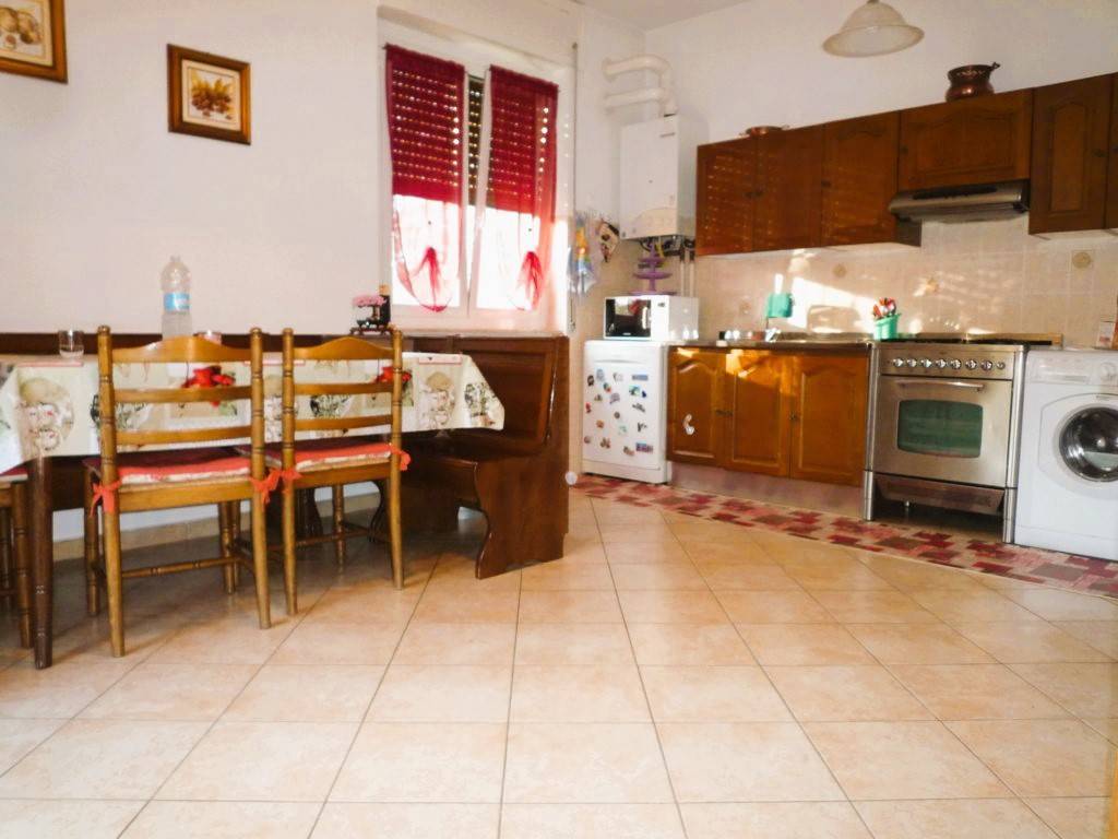 Villa a Biandronno in via Cairoli, 8 - Foto 2