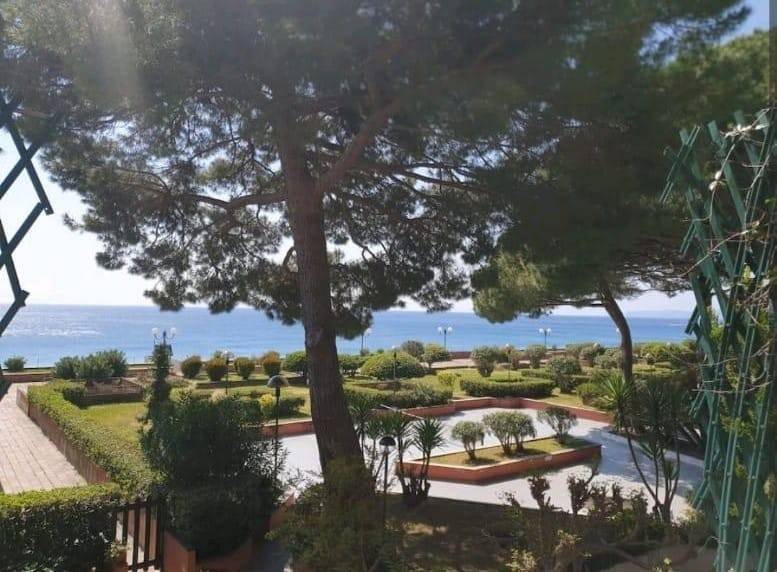 Appartamento a Arenzano in Via del Mare - Foto 4