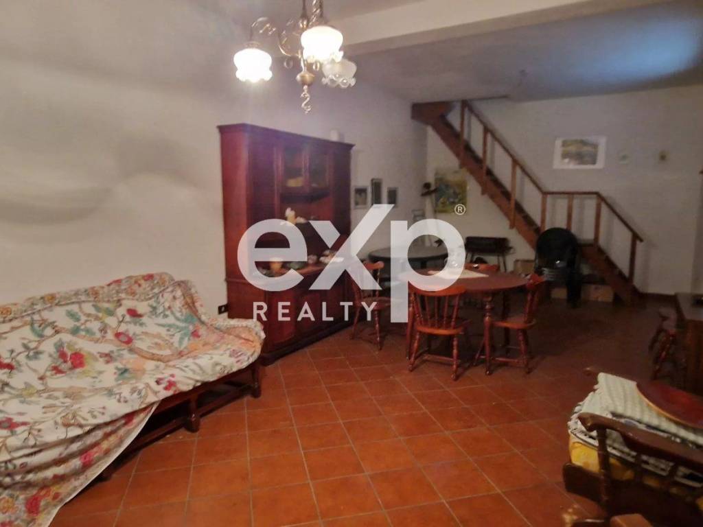 Casa indipendente a Torpè in Corso Marconi - Foto 4