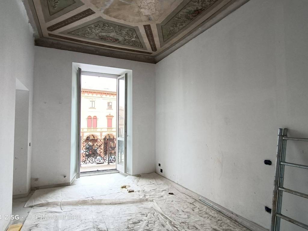 Appartamento a Tolentino in Piazza della Libertà - Foto 2