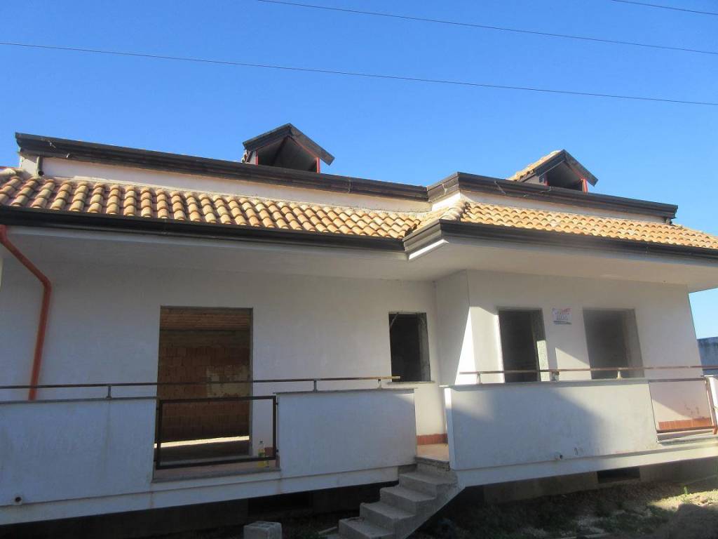 Villa a Maddaloni in Via Appia, 458 - Foto 3
